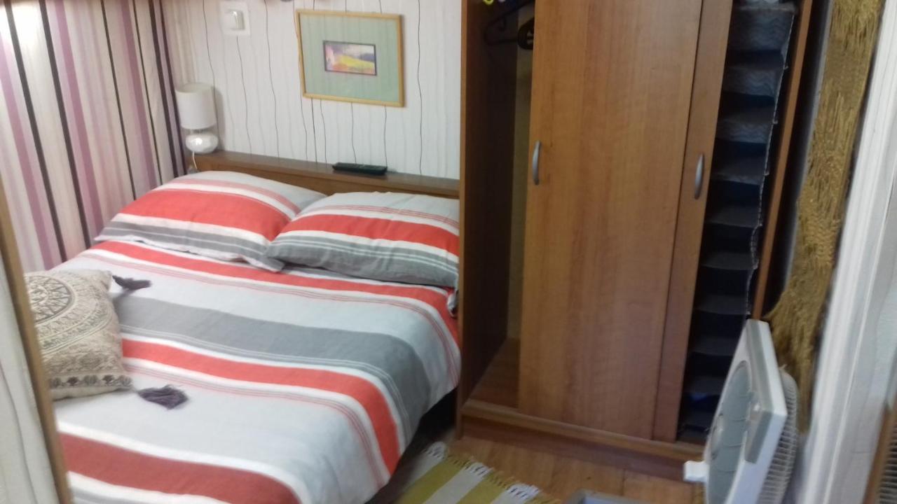 Apartment " Studio Green " Free Parking, Self Check-In ザグレブ エクステリア 写真