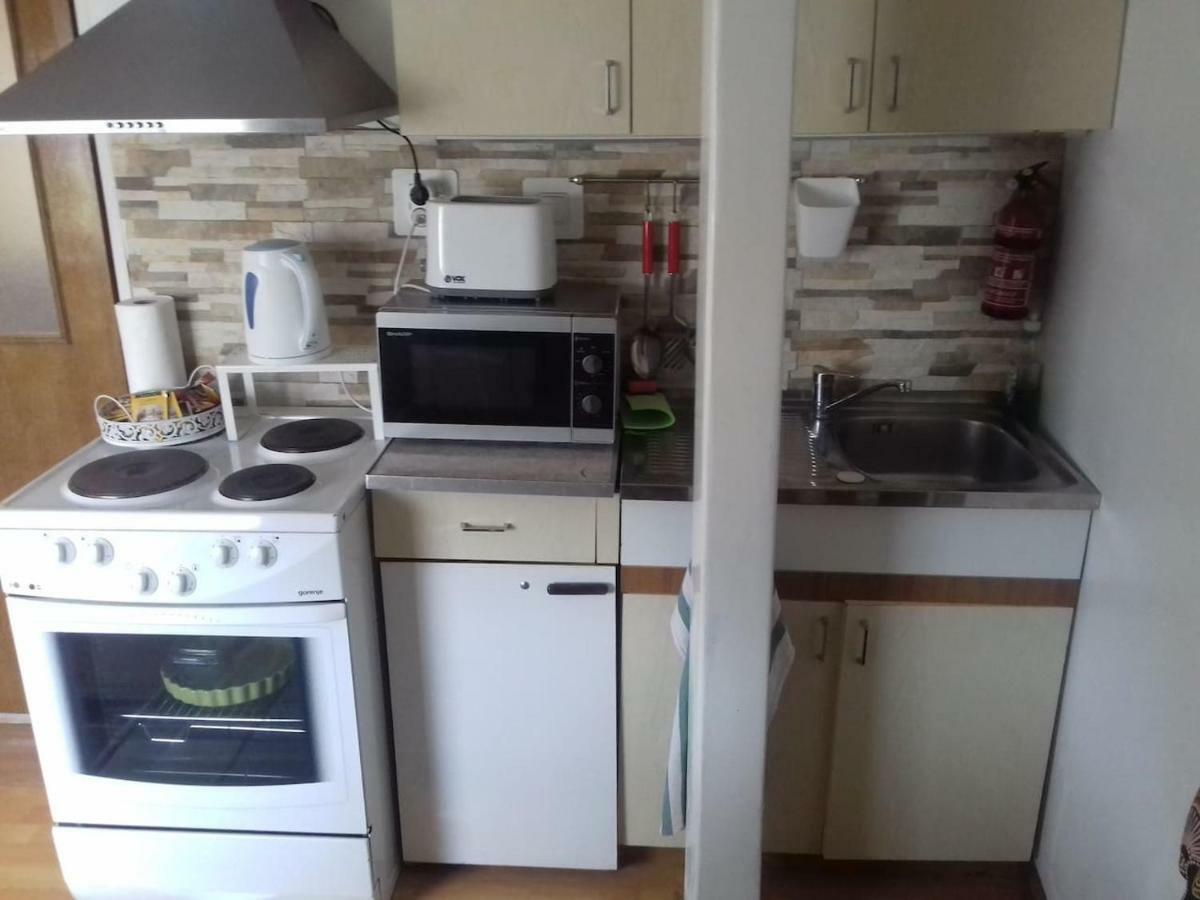 Apartment " Studio Green " Free Parking, Self Check-In ザグレブ エクステリア 写真